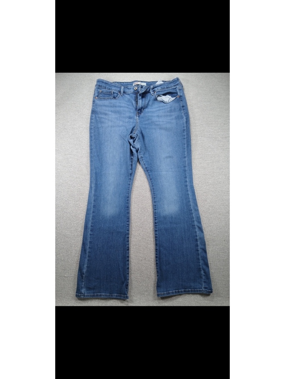 Levi's Signature Mid-Rise Bootcut Jeans